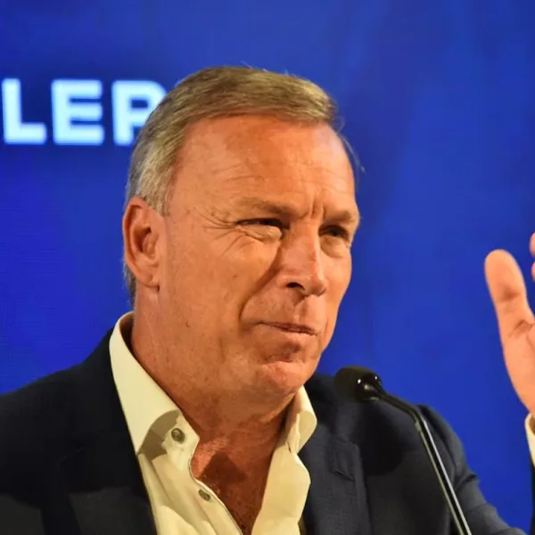 Andrés Fassi brindó detalles del cruce con Andrés Merlos y aprovechó para apuntar contra Chiqui Tapia 