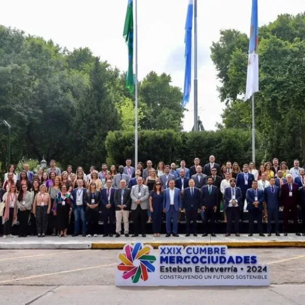 Fernando Gray asumió como presidente de Mercociudades, una red integrada por 400 ciudades