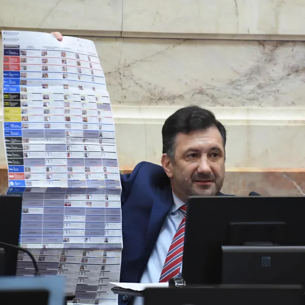 La Justicia Federal solicitó la extradición de Edgardo Kueider y su acompañante