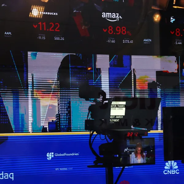 Por las medidas de Trump | Se desploman las acciones argentinas y el riesgo país alcanza su nivel más alto en seis meses