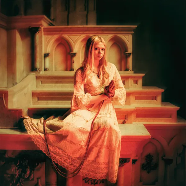 Del colegio de monjas a telonear a Taylor Swift: Blair, la artista que dejó la facultad para seguir su sueño y el lanzamiento de “Bar Scorpios” 