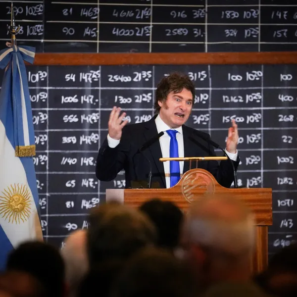 El BID aprobó un plan de apoyo por USD 10.000 millones para la Argentina