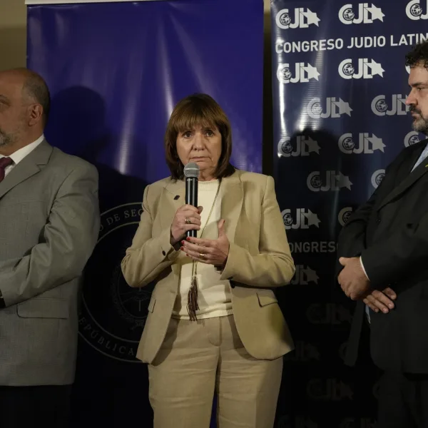 Bullrich ratificó la continuidad del monitoreo antiterrorista a 31 años del atentado a la AMIA