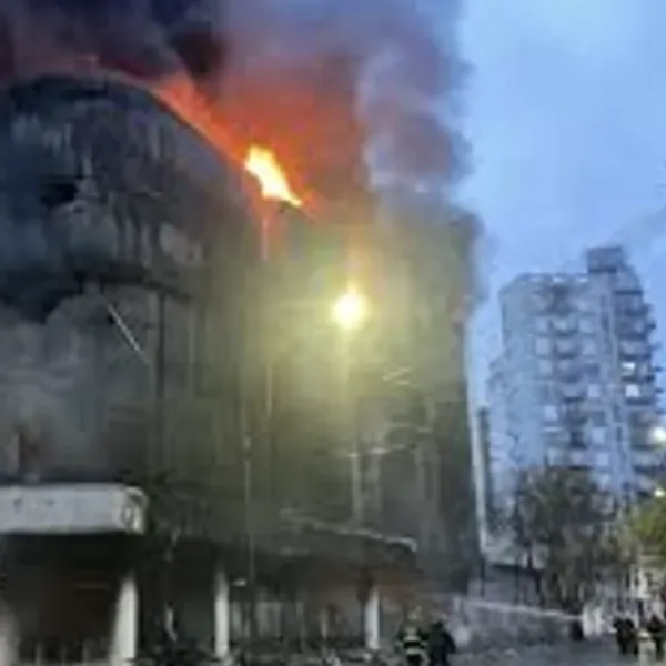 Incendio en La Plata: comenzaron las pericias e investigan si el fuego fue intencional