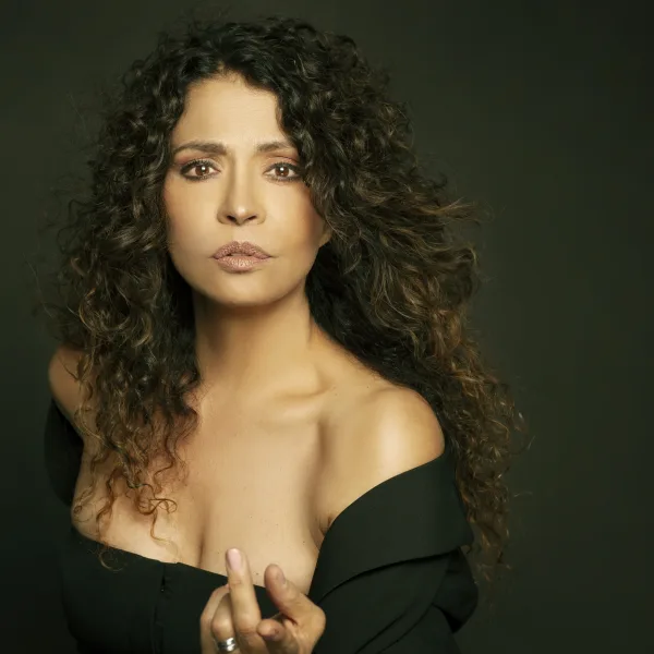 Patricia Sosa y Mijares se unen para "No me doy por vencido"