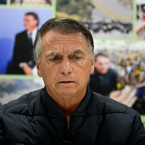 Jair Bolsonaro deberá cumplir arresto domiciliario y utilizar tobillera