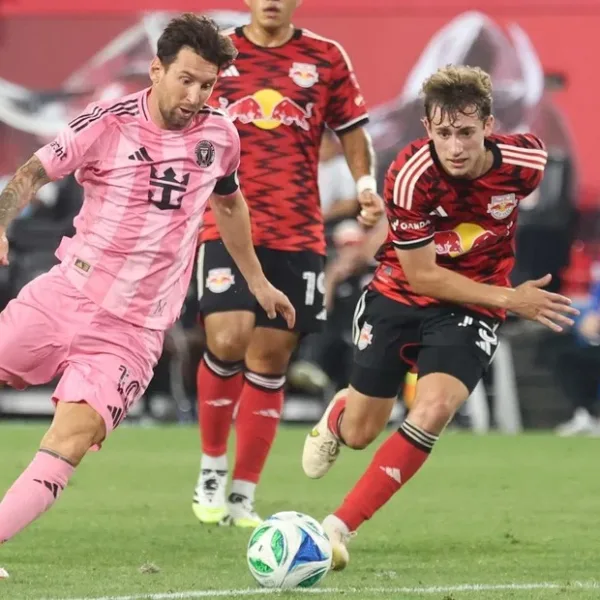 Messi brilló con dos golazos y volvió a asistir en la goleada 5‑1 de Inter Miami