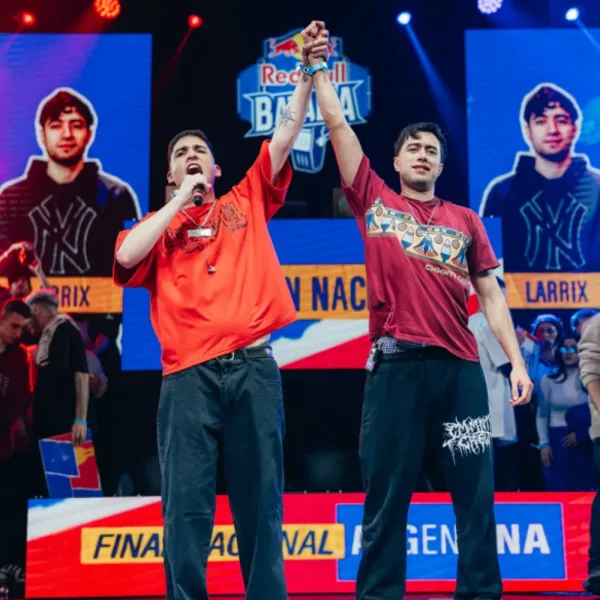 "Soy uno más que hizo el sacrificio, no me quejo, fue por amor”: las palabras de Larrix, campeón de Red Bull Batalla
