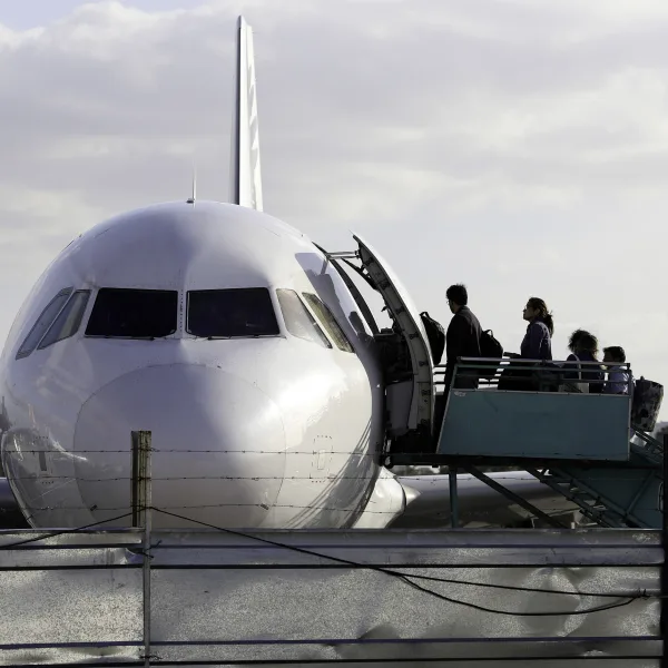 En junio viajaron al exterior más argentinos de los que ingresaron al país