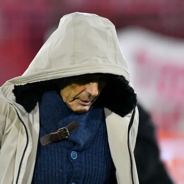 Russo le pidió "perdón" a los hinchas de Boca y explicó el insólito cambio de Merentiel