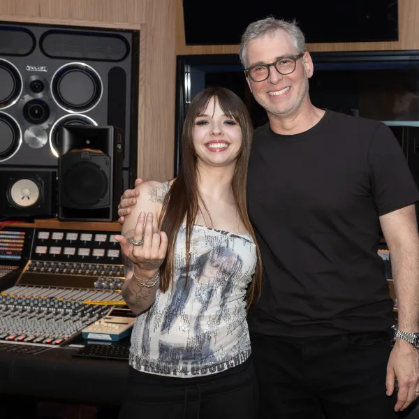 Saramalacara firmó con Interscope Capitol Miami llevando su visión disruptiva a audiencias globales
