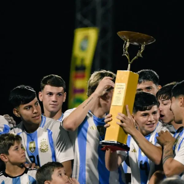 La Selección Argentina es campeón en La Alcudia, con una Sub 17 que dio tres años de ventaja