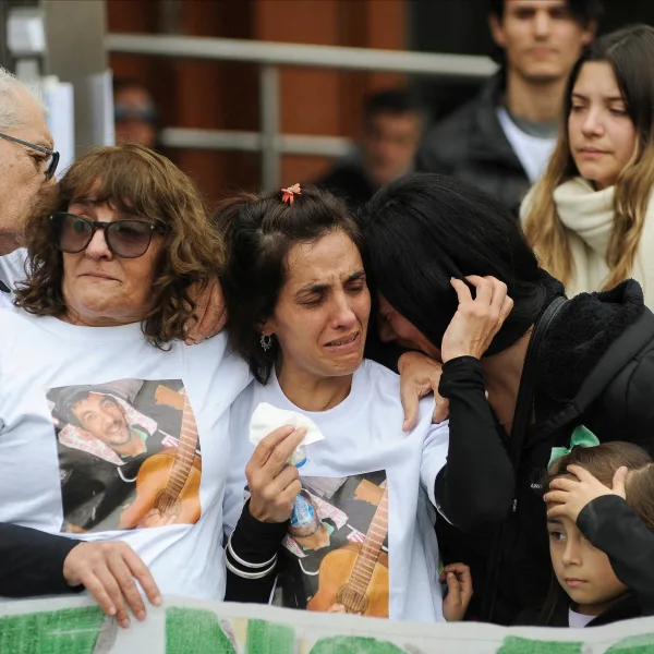 Fentanilo contaminado: familias de víctimas reclamaron justicia frente al Hospital Italiano de La Plata