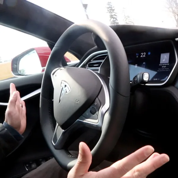Jurado federal de EE.UU. ordena a Tesla pagar más de 240 millones de dólares por accidente con Autopilot