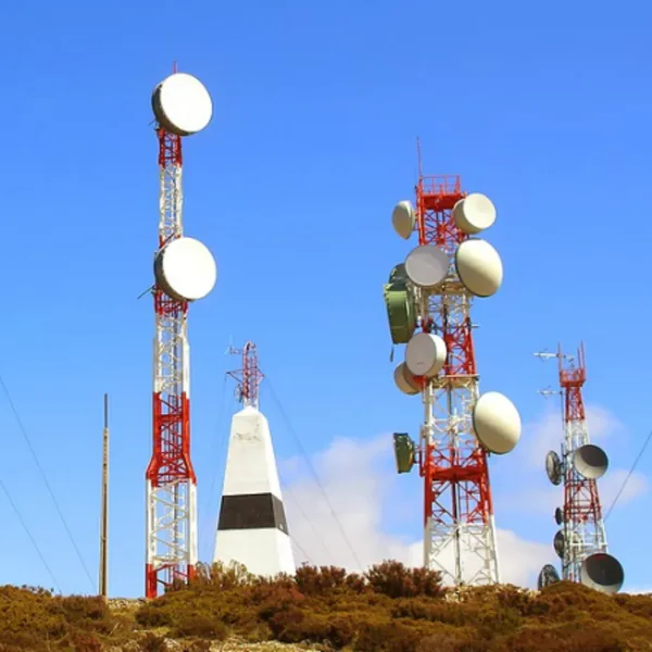 El cruce entre Telecom y Claro por la compra de Telefónica