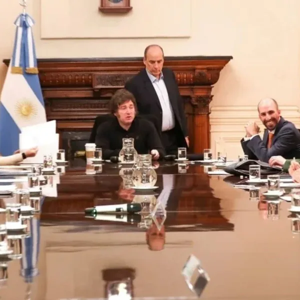 Javier Milei reunió a su Gabinete en Casa Rosada tras la derrota parlamentaria
