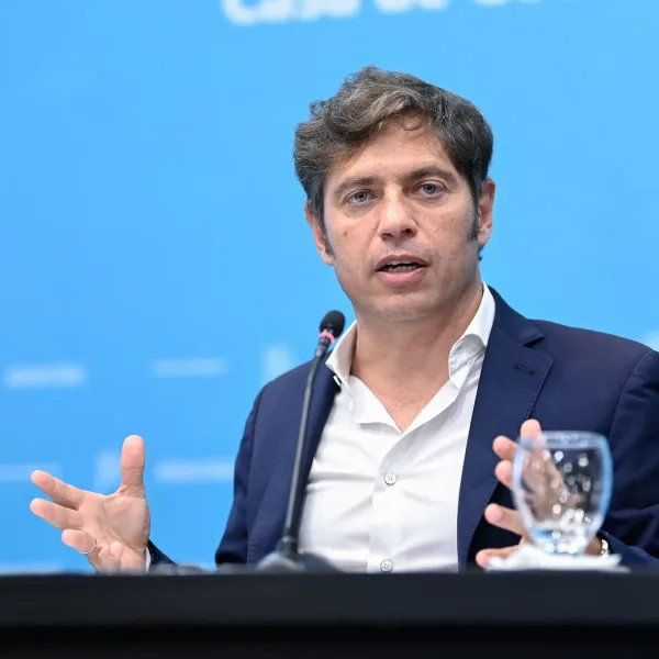 Kicillof calificó la cadena nacional de Milei como “un delirio cósmico, tremendamente border”