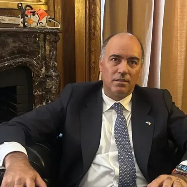 Las polémicas palabras del embajador argentino en España en el aniversario de la muerte de San Martín: "Viva el rey"