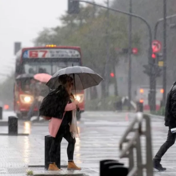 Llueve en el AMBA y hay alerta en otras siete provincias
