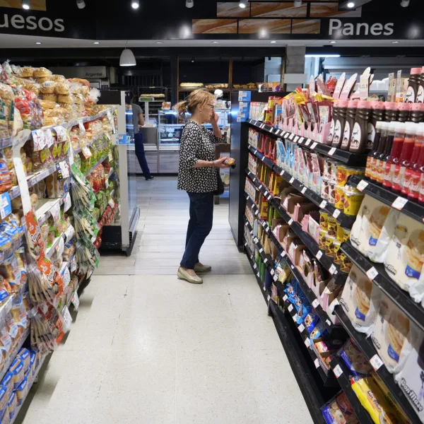 Las ventas en supermercados registraron una suba del 0,8% en junio