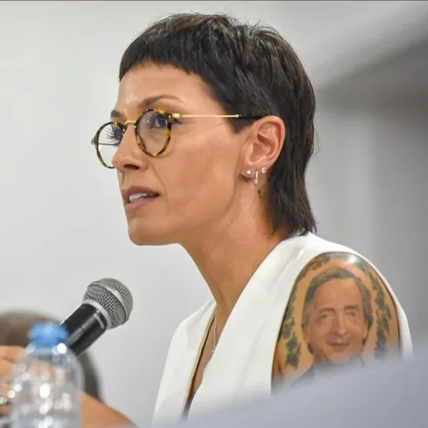 Mayra Mendoza cruzó a Villarruel: "La verdad siempre sale a la luz. Nos gobierna una manga de corrruptos"