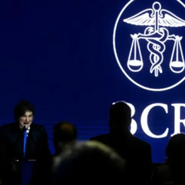 Milei esquivó el escándalo de la ANDIS y advirtió sobre el "riesgo kuka" en Rosario