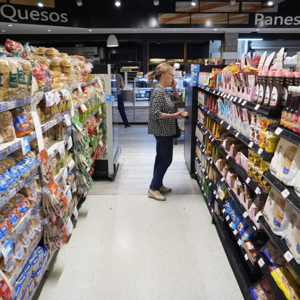 El consumo masivo registró un leve aumento en el primer semestre