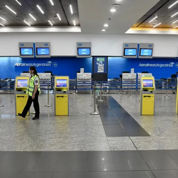 Paro de controladores aéreos: este martes habrá 180 vuelos afectados