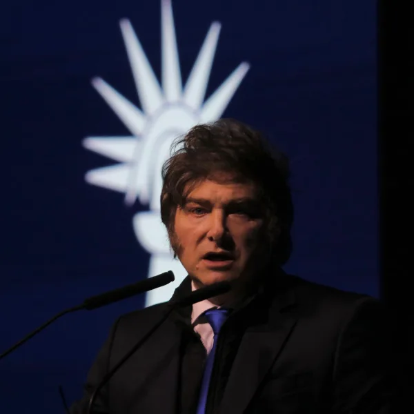 El Ejecutivo enviará al Congreso la ley que penaliza incumplir el déficit cero