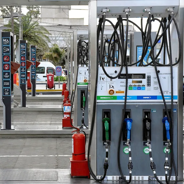 El Gobierno oficializó el nuevo esquema de impuestos a los combustibles