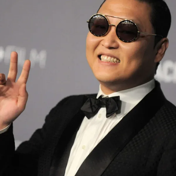 Psy, el cantante de Gangnam Style, fue detenido por obtención de medicamentos sin receta