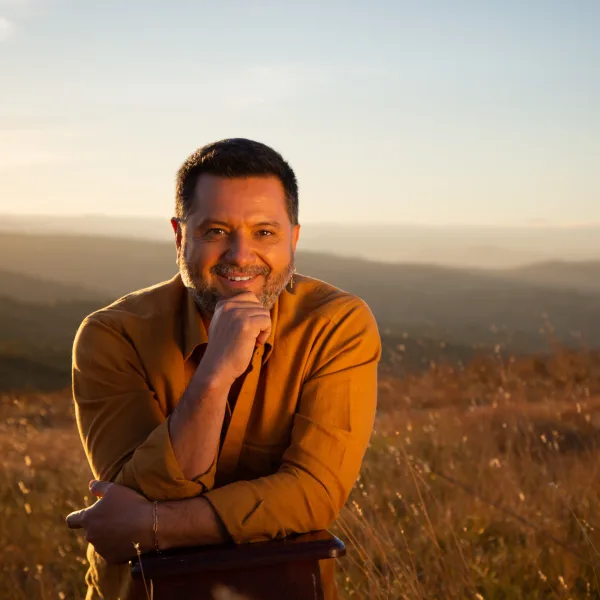 Jorge Rojas presenta el documental "Voy a abrir mi corazón"