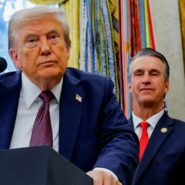 Trump confirmó un “ataque letal” contra un barco con "drogas" de Venezuela y aseguró que hay 11 “terroristas” muertos