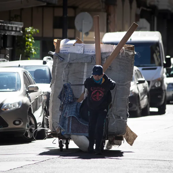 La Ciudad apelará la cautelar que restituye el transporte a cartoneros del Conurbano