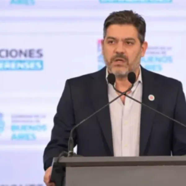 Carlos Bianco calificó como “histórica” la jornada electoral bonaerense al finalizar los comicios