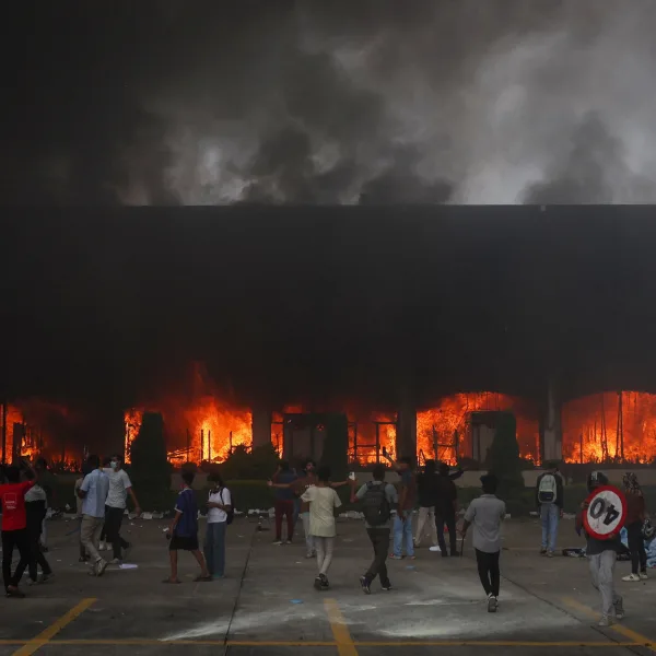 Crisis en Nepal: protestas masivas, muertos y renuncia del primer ministro