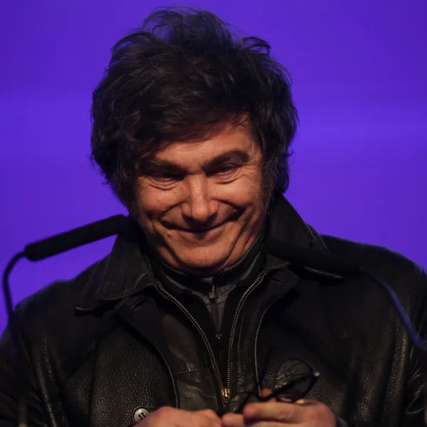 Javier Milei canceló su viaje a España tras la derrota electoral