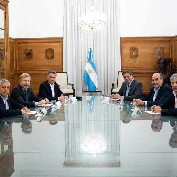 Con vistas a octubre, el Gobierno inició reuniones con gobernadores en la Casa Rosada