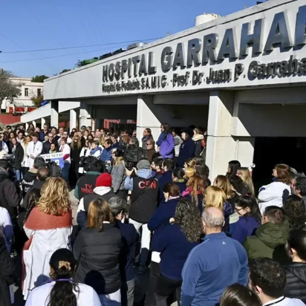 Convocan a una marcha tras los vetos del Gobierno, Donald Trump defendió a Bolsonaro, Russo volvió a Boca y más