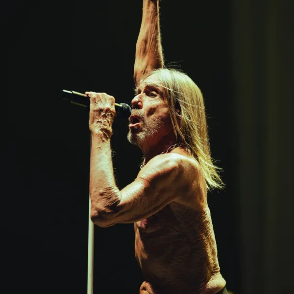 Anatomía punk: Iggy Pop bendijo Buenos Aires con pogo y piñas al aire