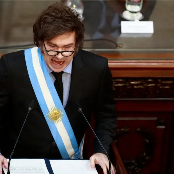 Milei presentará el Presupuesto 2026 por cadena nacional; El enojo de Russo por los rumores sobre su salud; Los ganadores de los Premios Emmy y mucho más...