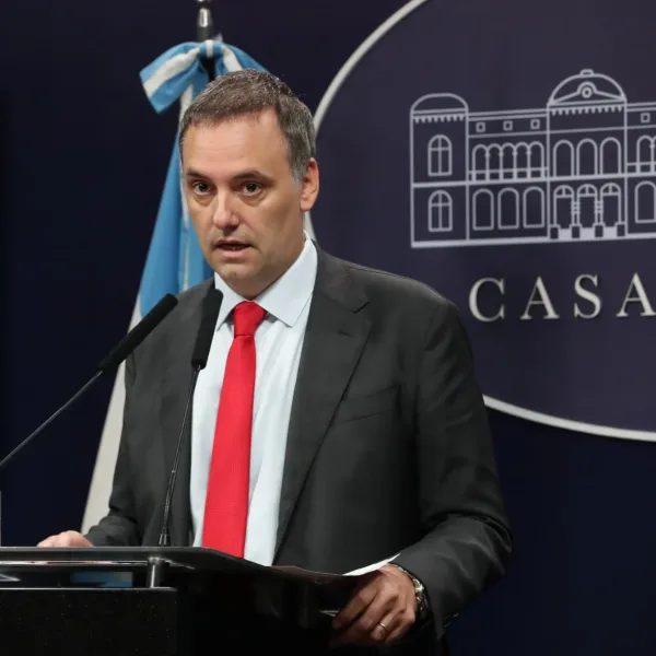 Adorni contra el Congreso: “Falló un esquema político que no quiere que la Argentina avance”
