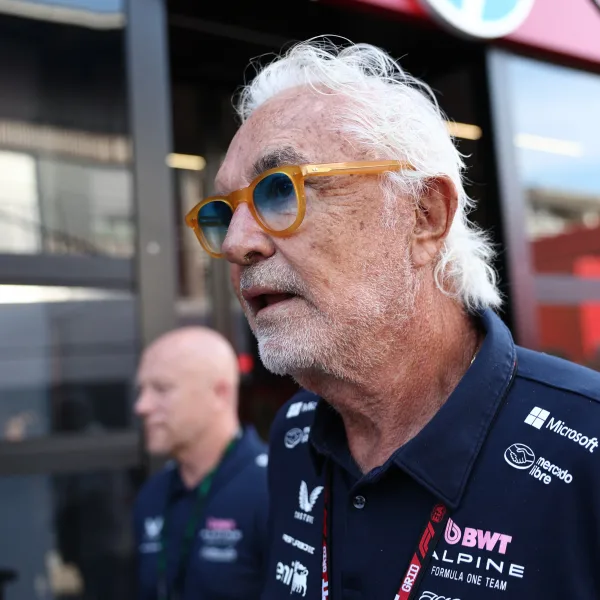 Flavio Briatore confirmó quién será el rival de Franco Colapinto por el segundo asiento de Alpine en 2026