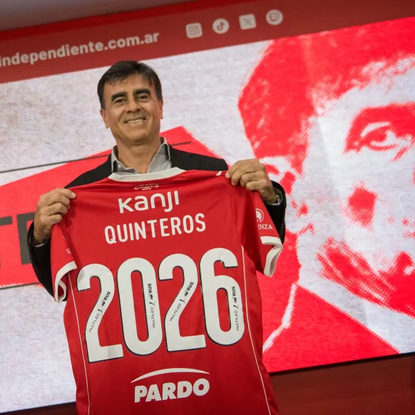 Gustavo Quinteros fue oficializado como nuevo entrenador de Independiente