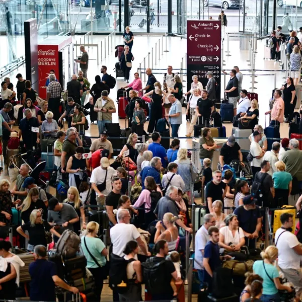 Ciberataque afecta a varios aeropuertos de Europa: hay mas de 140 vuelos cancelados 