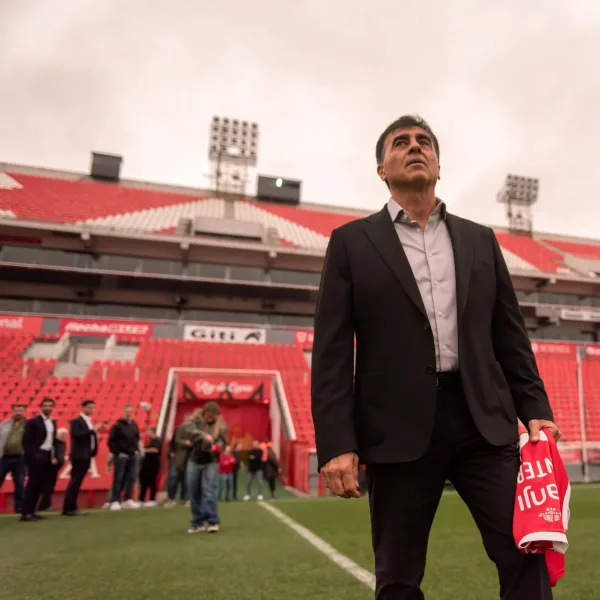 Gustavo Quinteros fue presentado como entrenador de Independiente: “Necesitamos confianza, trabajo y tiempo”