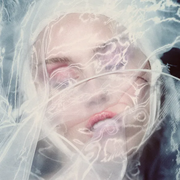 Miley Cyrus lanza su nuevo single "Secrets"