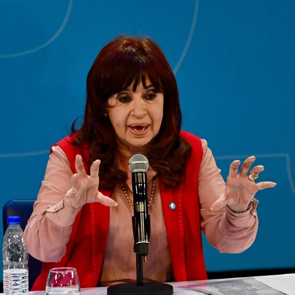 Cristina Kirchner cuestionó a Milei por el acuerdo con el Tesoro de EEUU