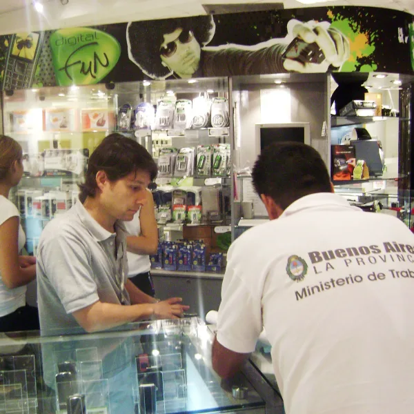 El empleo informal alcanza a 4 de cada 10 trabajadores en Argentina 