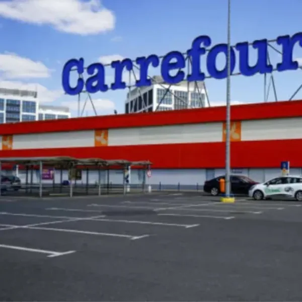 Cuatro candidatos compiten por quedarse con Carrefour Argentina